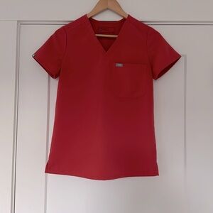 Figs Catarina one-pocket scrub top in clay color